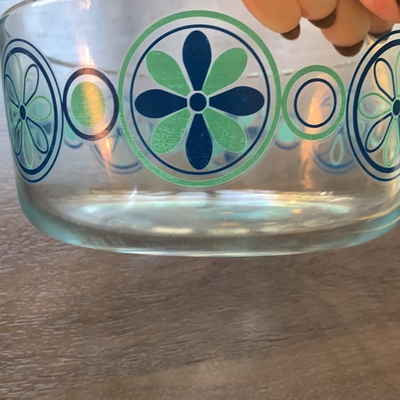 Vintage MCM Pyrex Blue Turquoise Seaglass Design Clear Glass Mixing Bowl - Picture 4 of 5